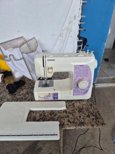 Maquina de costura brother