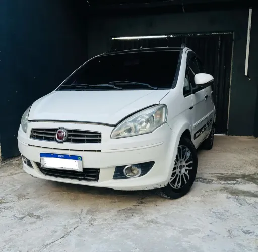 Fiat Idea Attractive 1.4 Fire Flex 8V 5P 2012