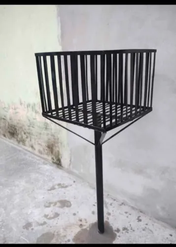 Lixeira de calçada com entrega e instalação em toda Manaus 