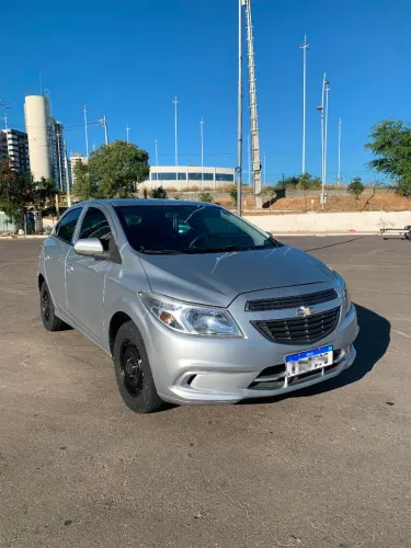 Chevrolet Onix Hatch LS 1.0 8V Flex Power Mec. 4P 2016