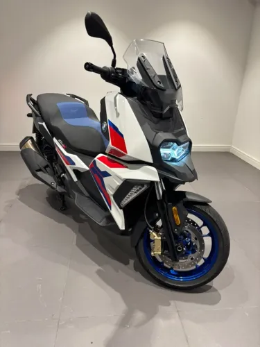 C 400X - Apenas 11.000km
