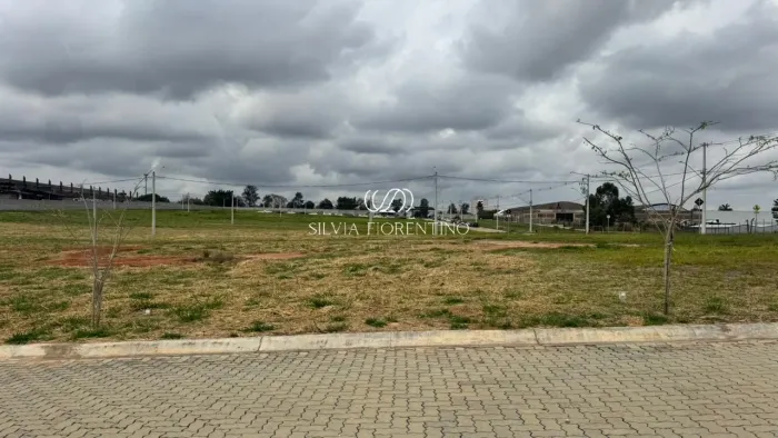 Terreno em Condomínio à Venda em Taubaté-SP, Bairro Piracangaguá, 200m² de Área