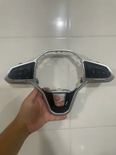 Acabamento volante T-Cross multifuncional