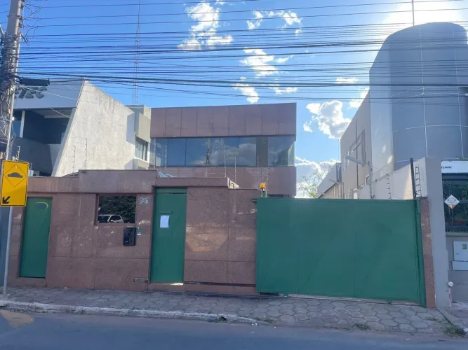 Prédio Corporativo Comercial/Institucional com 690 m² em 2 pavimentos, no SAAN | Localizaç