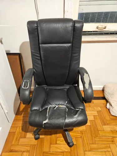 Cadeira de escritório com massageador