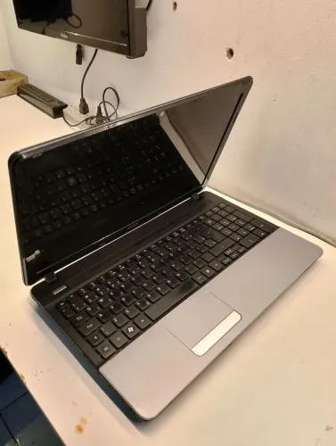 Notebook Acer I5 6GB RAM HD DE 500GB Bateria Boa