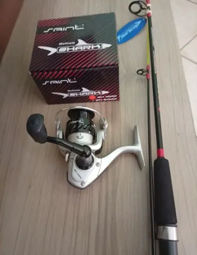 Conjunto de pesca molinete + vara