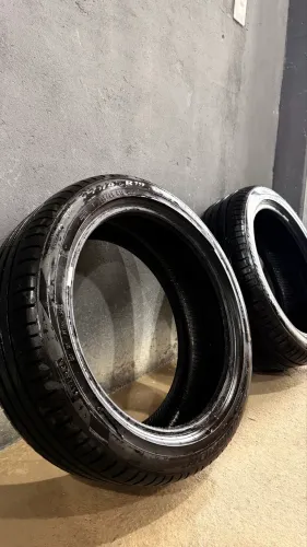 Pneus Pirelli Scorpion 235/45 R19
