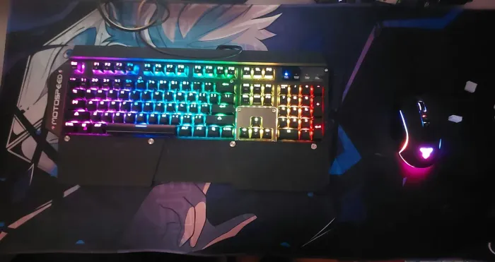 Kit Gamer Teclado Mecanico Motospeed + Mouse Fantech + Mousepad<br>