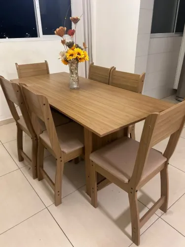 Mesa de 6 cadeiras Mdf