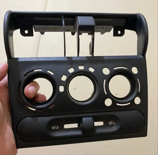 Moldura Painel Central Chevrolet Corsa / Classic / Celta - Original GM