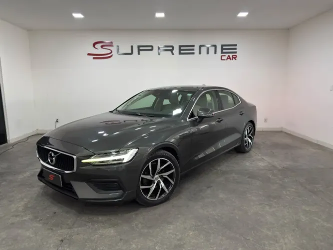 Volvo S60 T-4 Momentum 2.0 190cv 4P 2020
