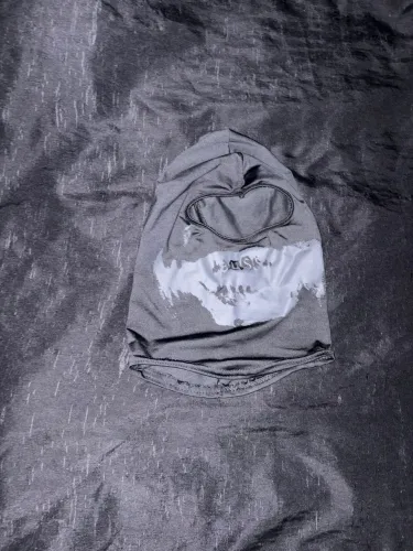 Balaclava Buss Fly