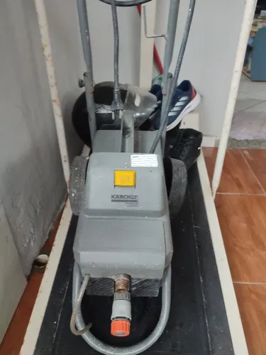 Lava-jato Karcher Profissional HD 585 Prof S
