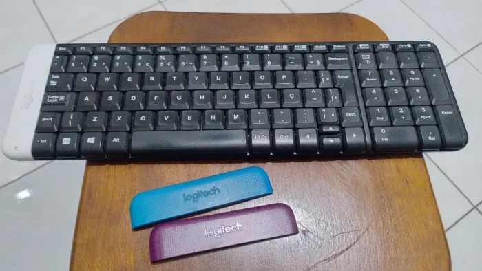 Teclado Slim Sem Fio USB Logitech