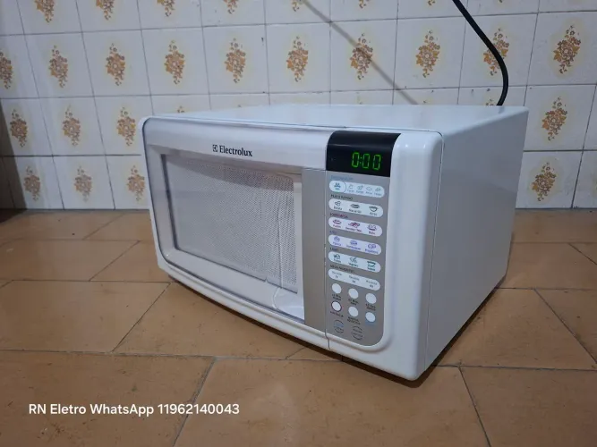 Microondas Electrolux 23 litros SemiNovo 110v - Guarulhos SP