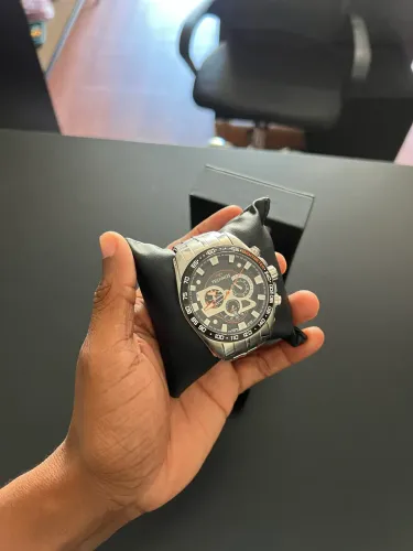 Relógio TECHNOS com 3 mês de uso, pago 1100$ a 3 mês, vendo a 700$