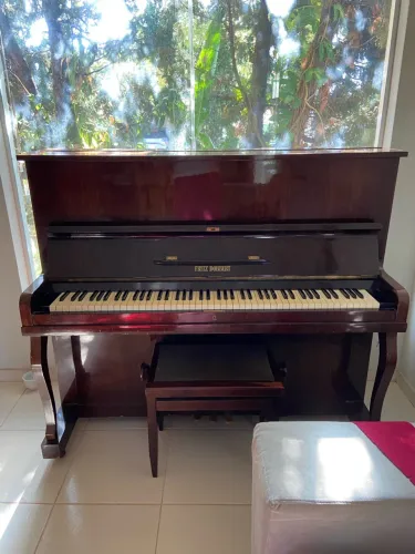 Piano Vertical Fritz Dobbert