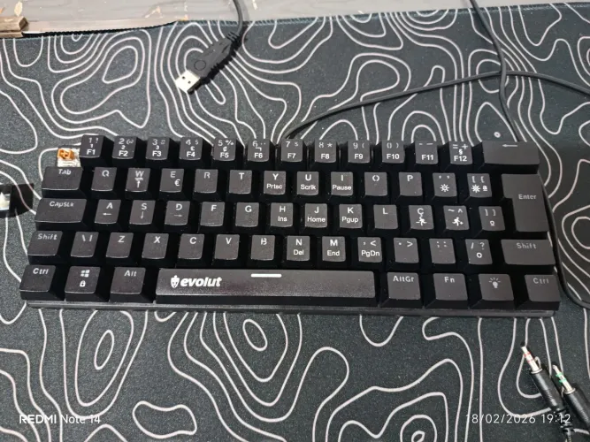 Teclado mecânico e Mouse