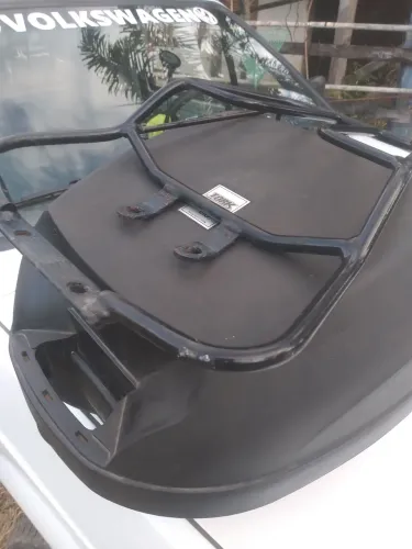 Vendo um Baú para moto contato *