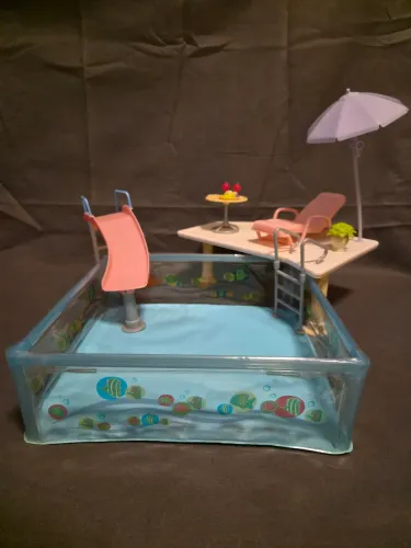 Barbie piscina Happy Family - 2003