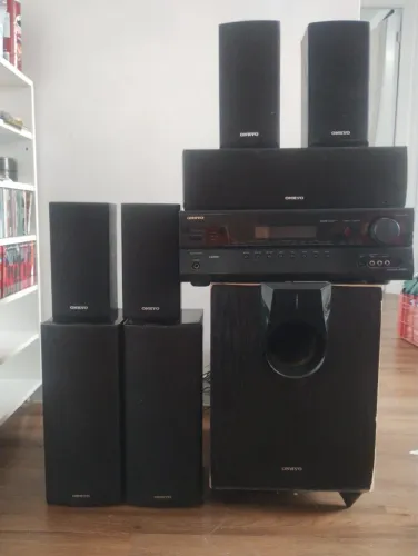 Home theater Onkyo Receiver HT-R580 7.1