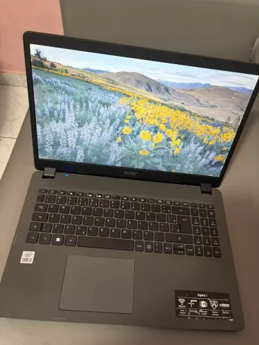 Notebook Acer Ci3 8gb ram 256 SSD