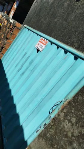 Vendo esse portão