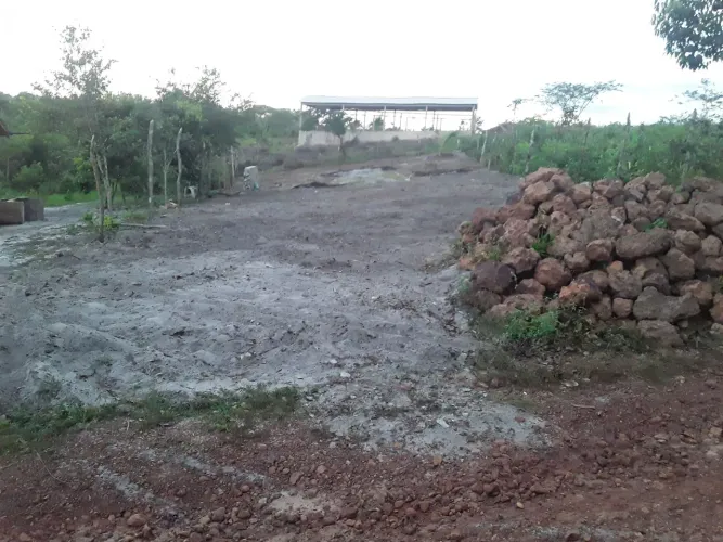 Vende-se terreno próximo ao Rio una e pousadas