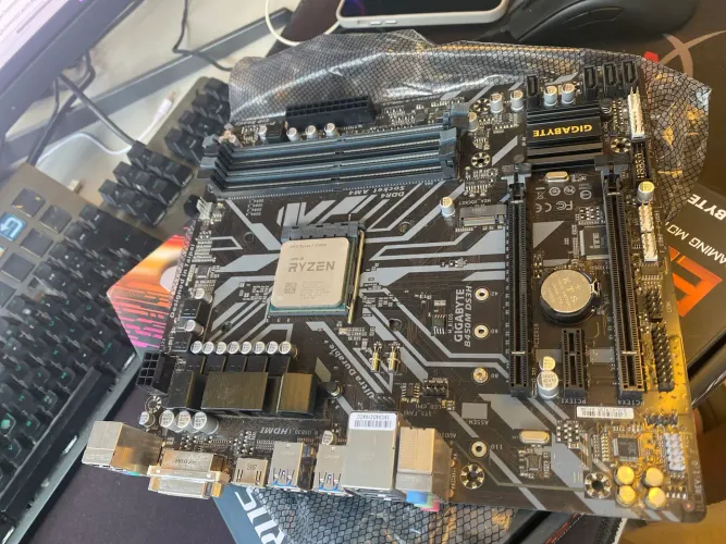 Kit Ryzen 7 3700X + Gigabyte B450M DS3H AM4 DDR4