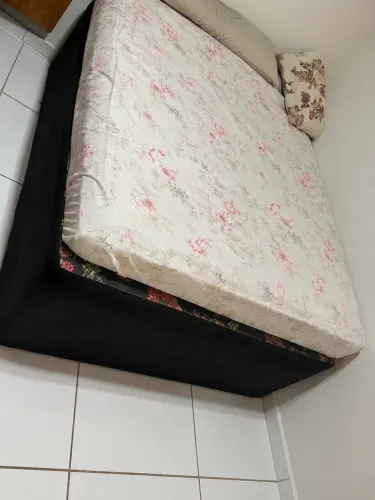 Vende - se cama de casal com colchão