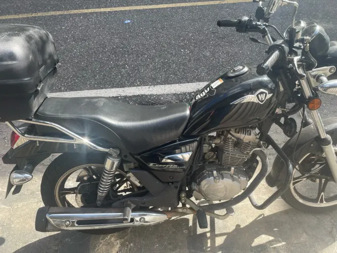 Moto custom em perfeito funcionamento e com ótimo custo benefício