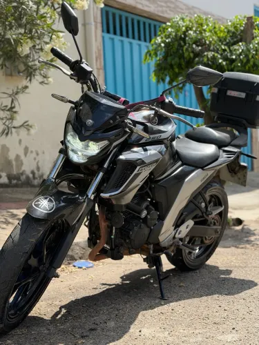 VENDO OU TROCO POR CARRO . FAÇO PARCELA COM 10MIL DE ENTRADA