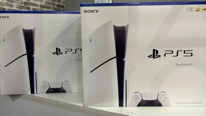PlayStation 5 Slim Físico 1TB sem jogos