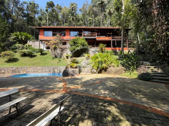 Casa em Condomínio à venda, 4 quartos, 2 suítes, 3 vagas, Quebra Frascos - Teresópolis/RJ
