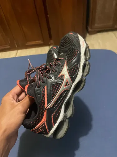 Mizuno Wave Viper 2