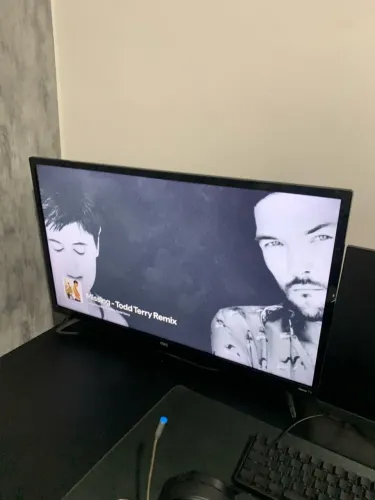 TV AOC
