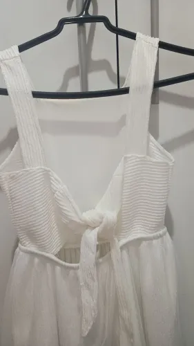 VENDE-SE VESTIDO USADO APENAS UMA VEZ