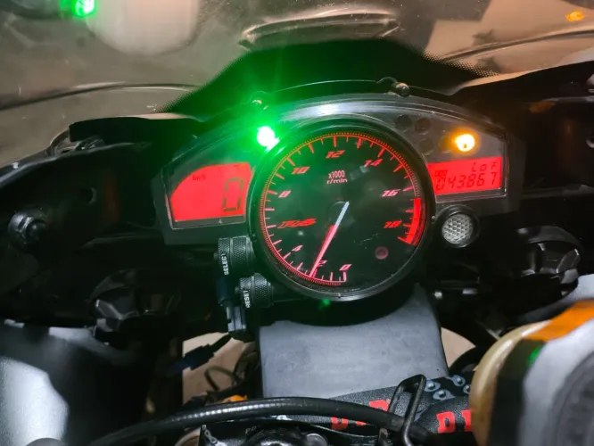 Yamaha R6 top !