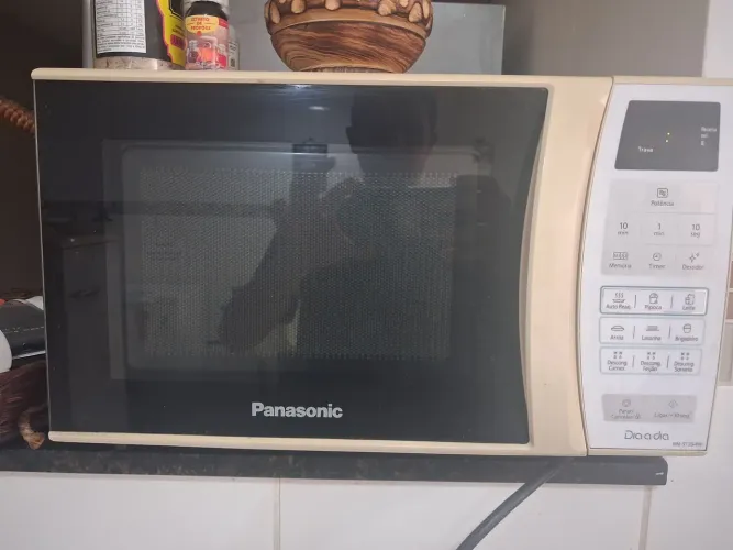 Micro-ondas Panasonic 23L