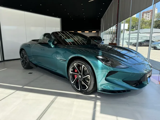 MG Cyberster AWD 2027