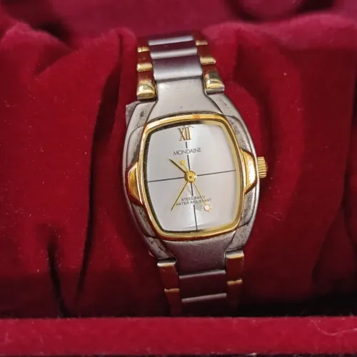 Relógio MONDAINE Funcionando Feminino