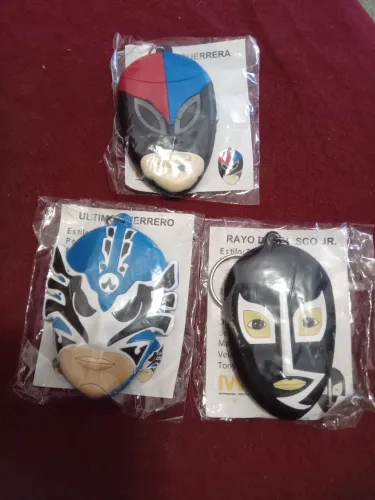 Coleção 3 chaveiros Lucha Libre lutadores mexicanos promocionais Corona raros novos