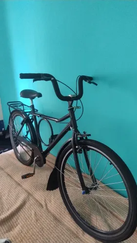 Bicicleta retrô praticamente nova