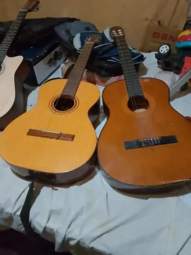Vende-Se 02 Violões