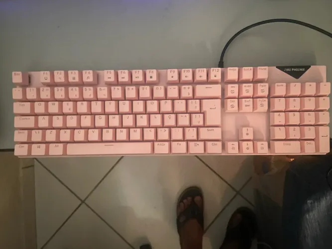 Teclado mecânico rosa full size