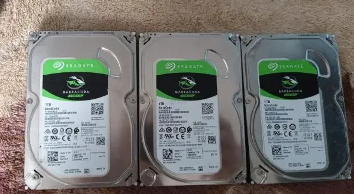 3 HD Seagate BarraCuda 1 TB