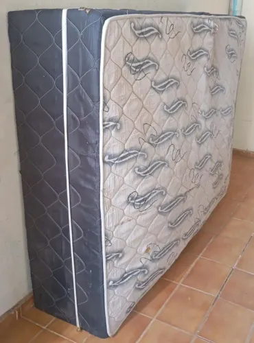 CAMA BOX CASAL 200$