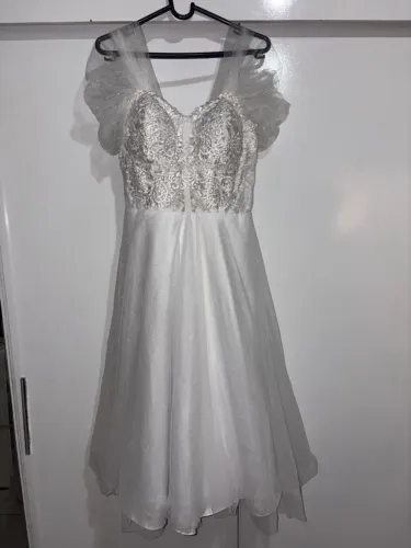 Vestido de noiva mídi 