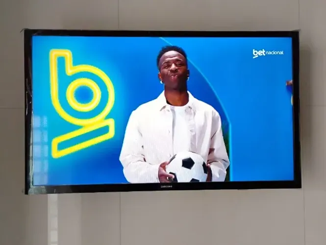TV SAMSUNG 32" - SMART